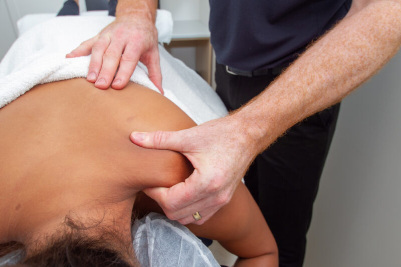 4 Benefits of Massage for Shoulder Pain - Discover Massage Australia